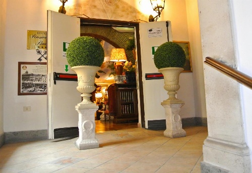 Hotel Barrett image 1